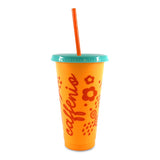 Vaso de plástico con popote